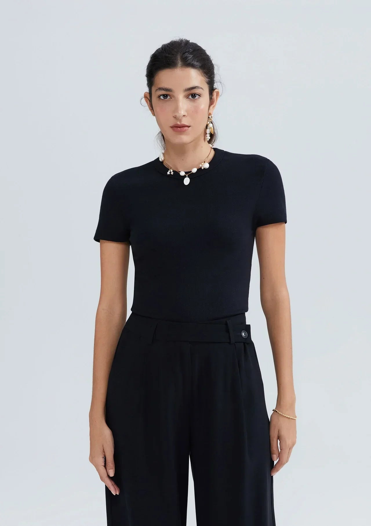 Blusa Feminina Manga Curta Slim em Ribana