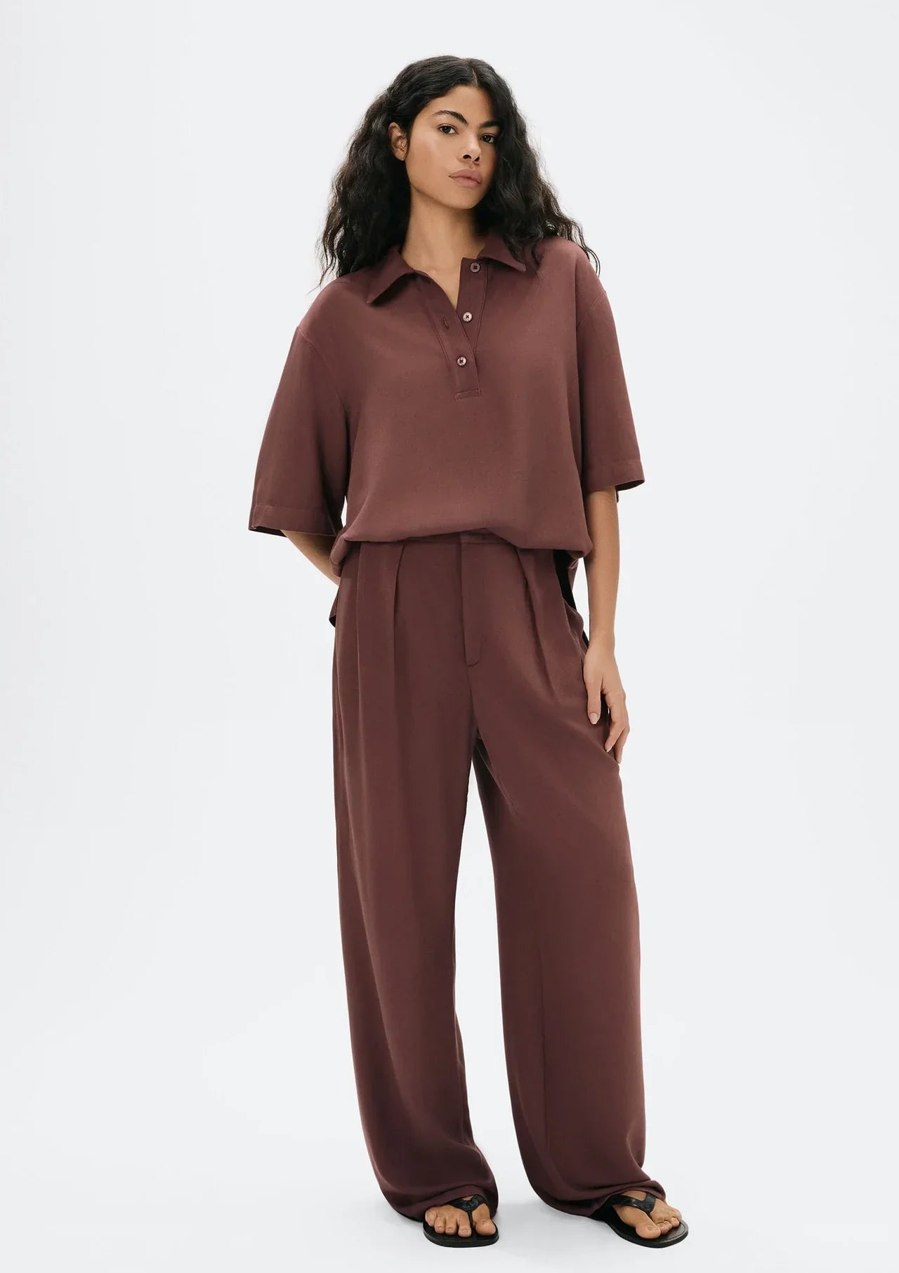 Calça Feminina Reta Cintura Média em Viscose
