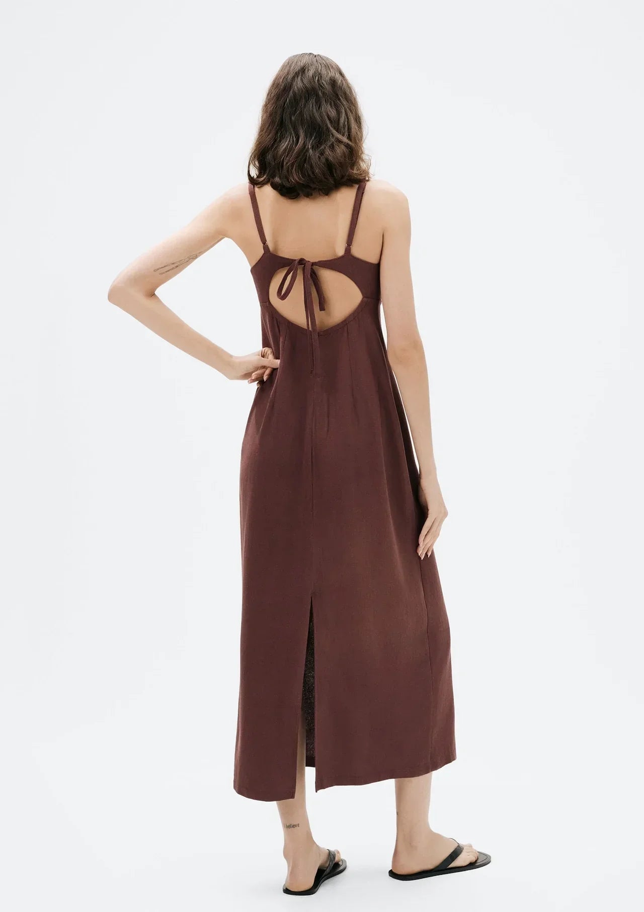 Vestido Midi Alças Finas em Viscolinho
