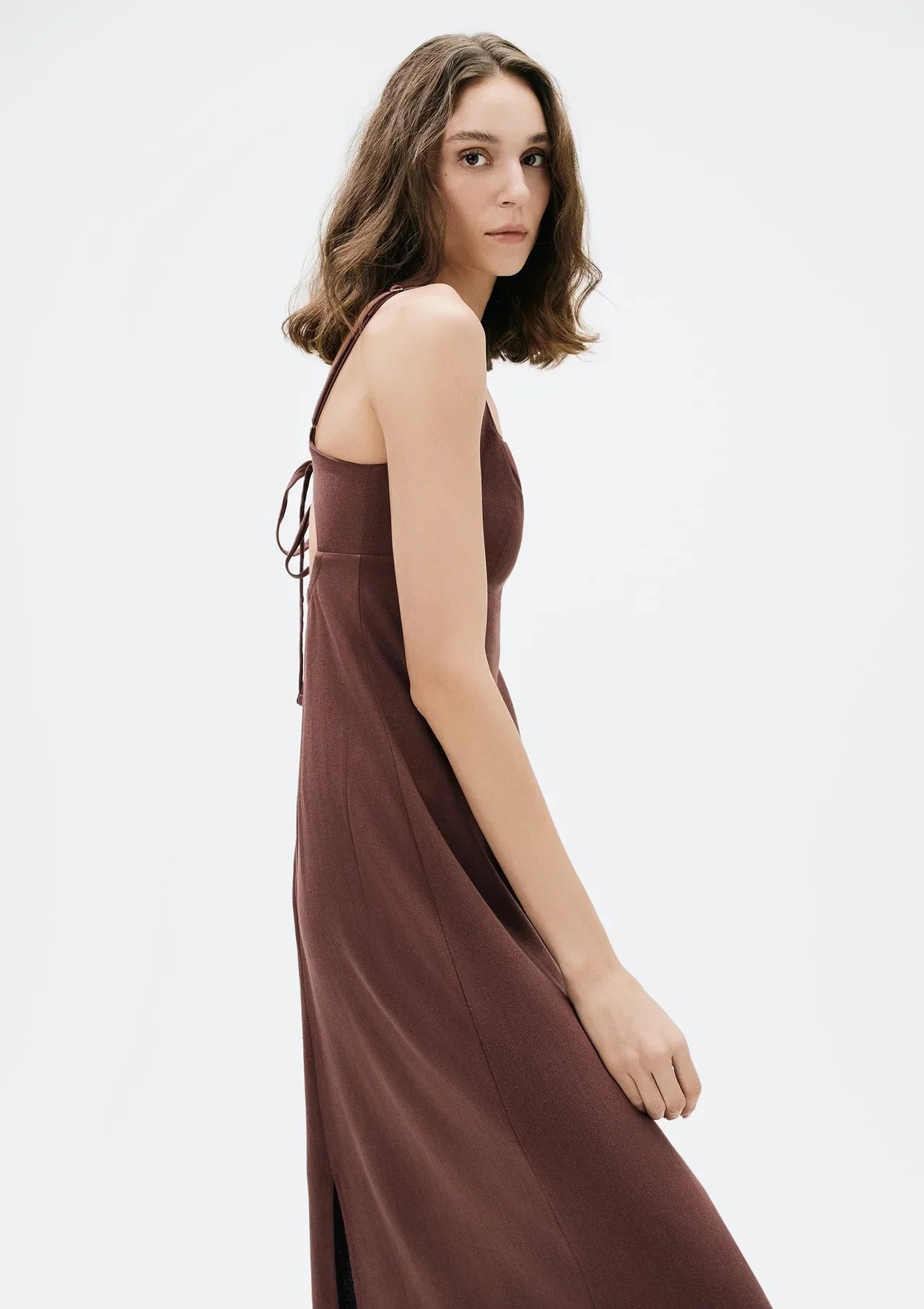 Vestido Midi Alças Finas em Viscolinho
