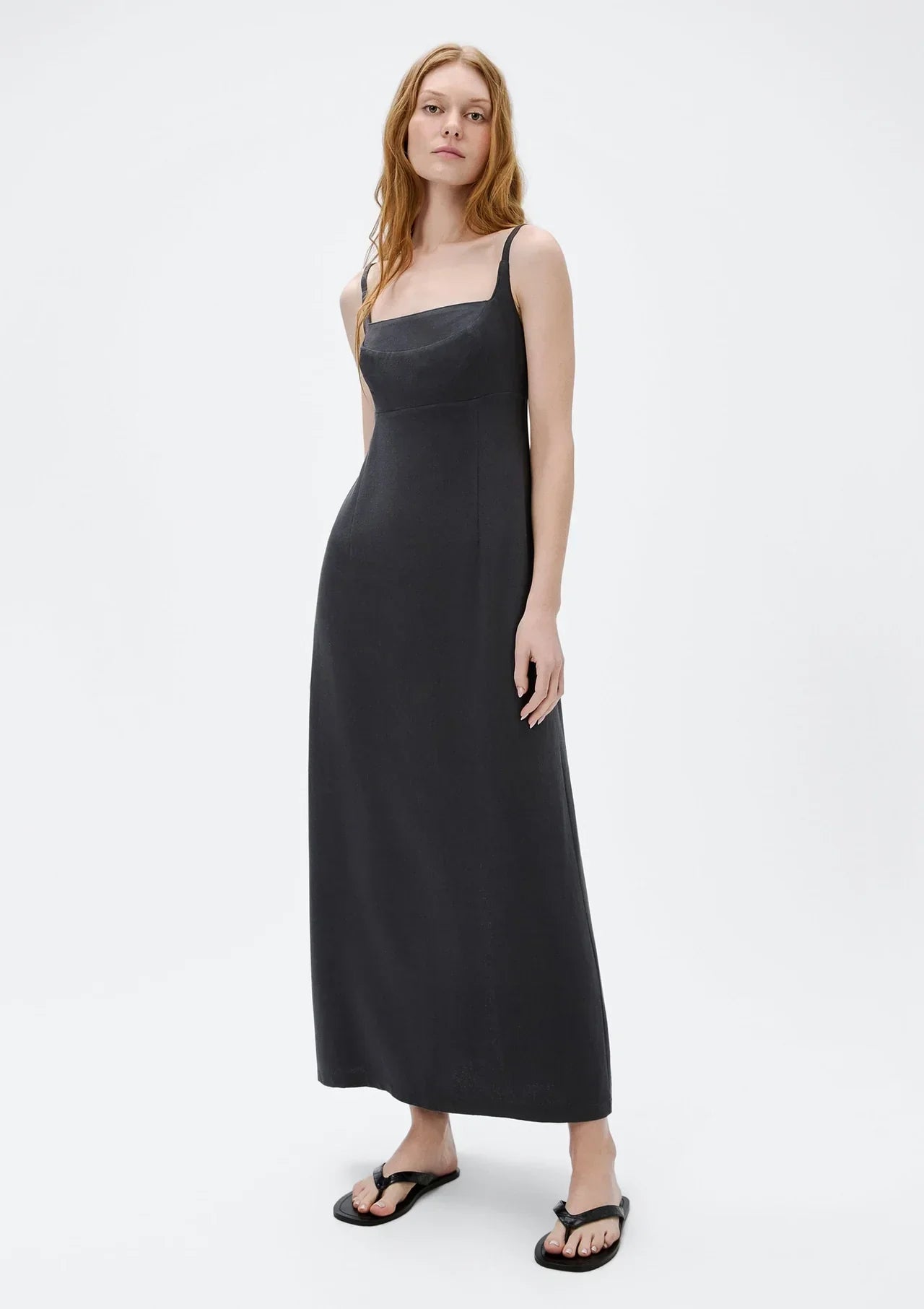 Vestido Midi Alças Finas em Viscolinho
