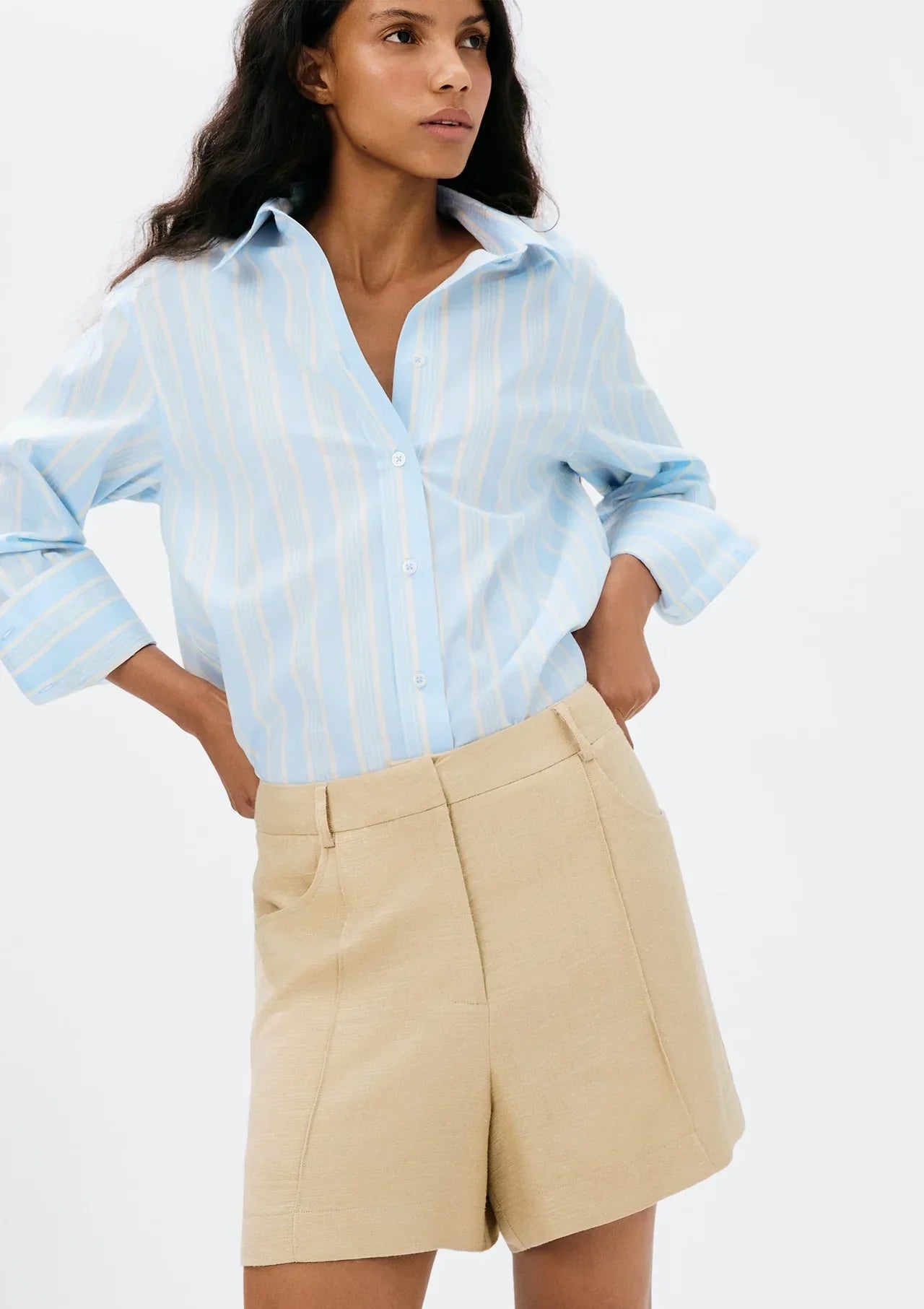Shorts Reto Feminino em Viscolinho