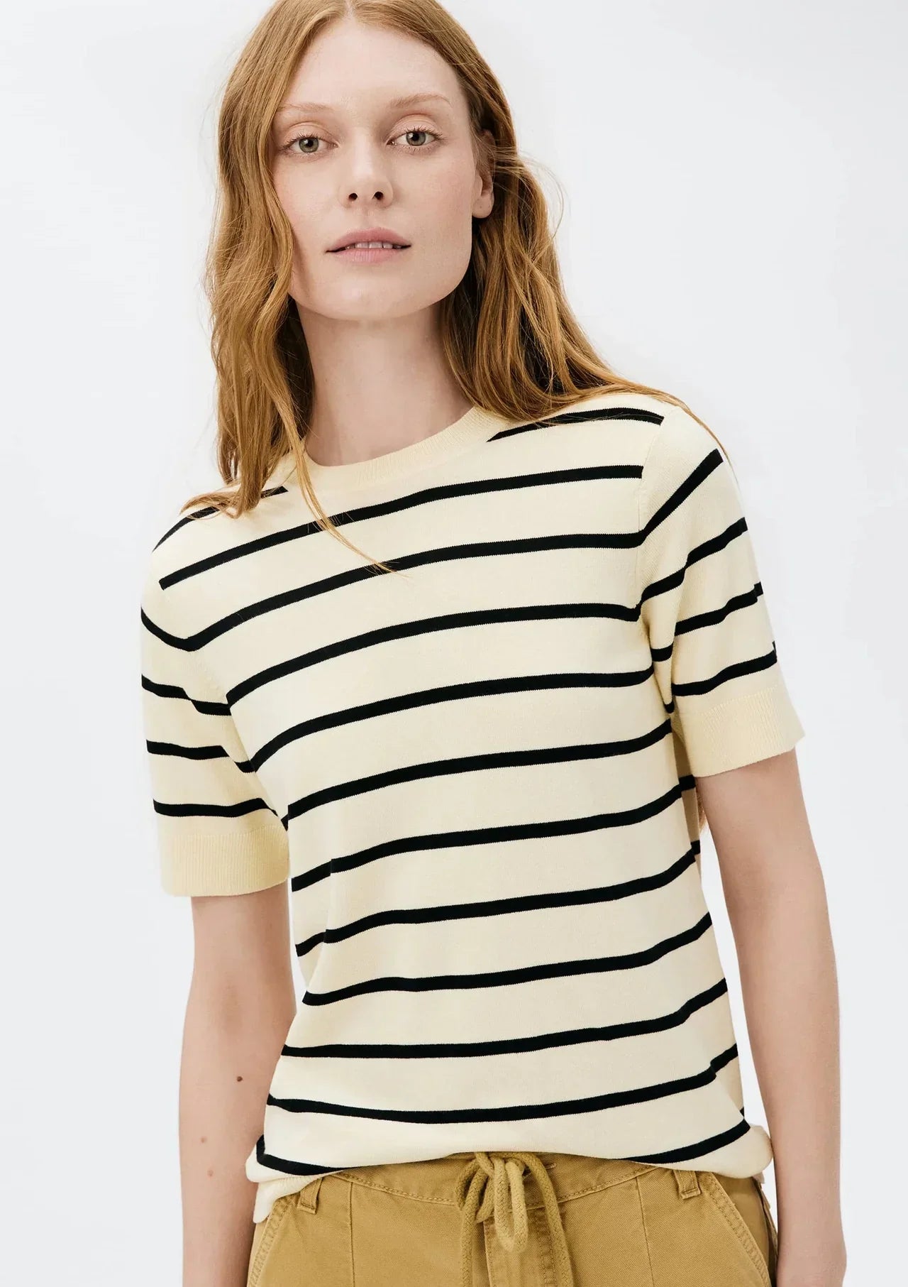 Blusa Feminina Manga Curta Listrada em Tricô Fio Tinto