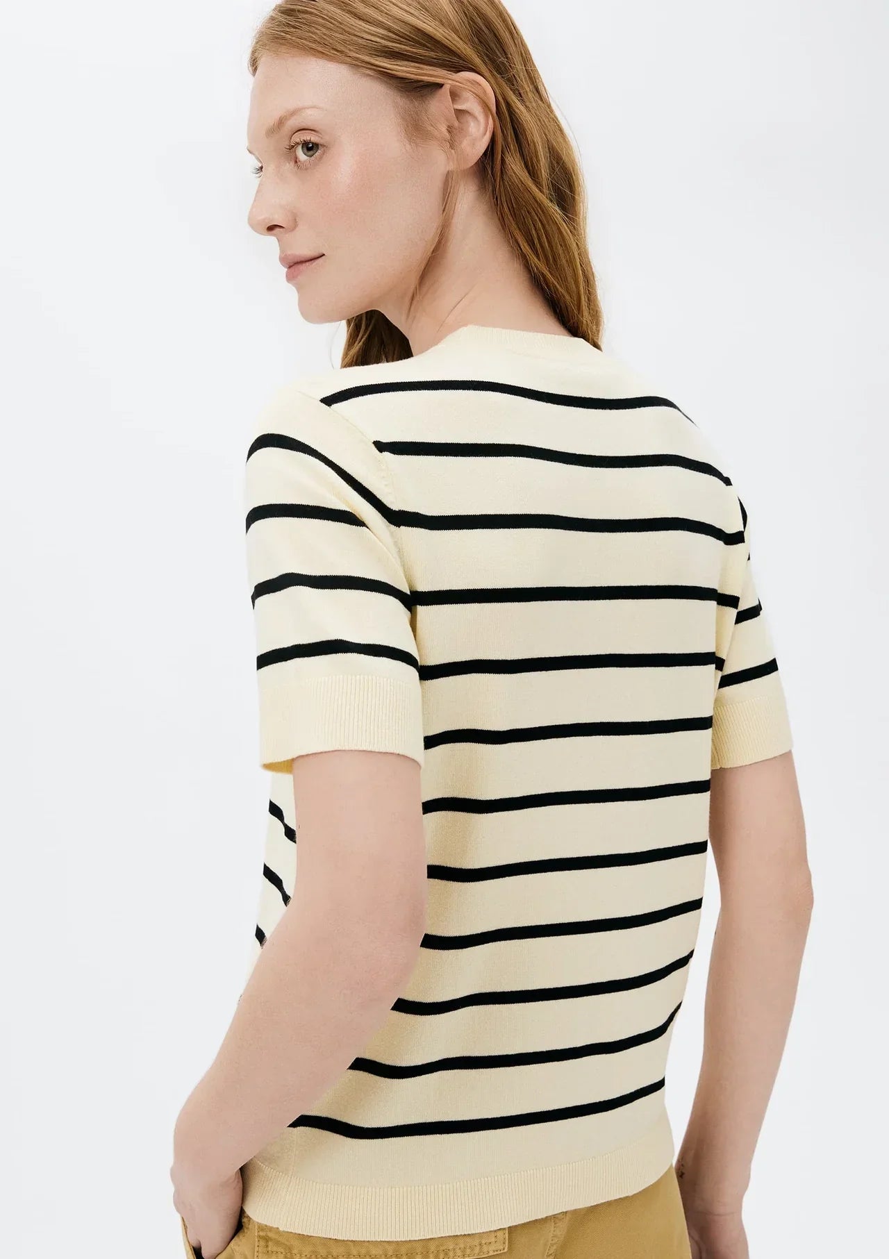 Blusa Feminina Manga Curta Listrada em Tricô Fio Tinto